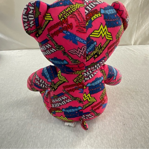 SIX FLAGS JUSTICE LEAGUE WONDER WOMAN TEDDY BEAR/PLUSH DC COMICS PINK AND MULTI - Picture 3 of 13